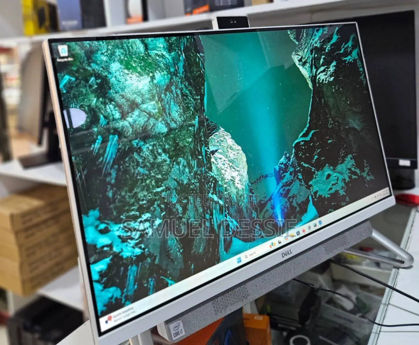 New Dell Inspiron 27 All-in-One 12GB Intel Core I7 SSD 512GB