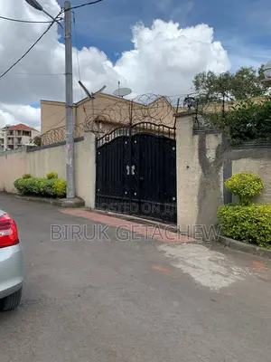 Photo - 4bdrm House in Lideta for sale