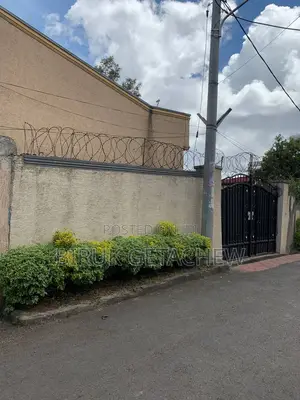 4bdrm House in Lideta for sale