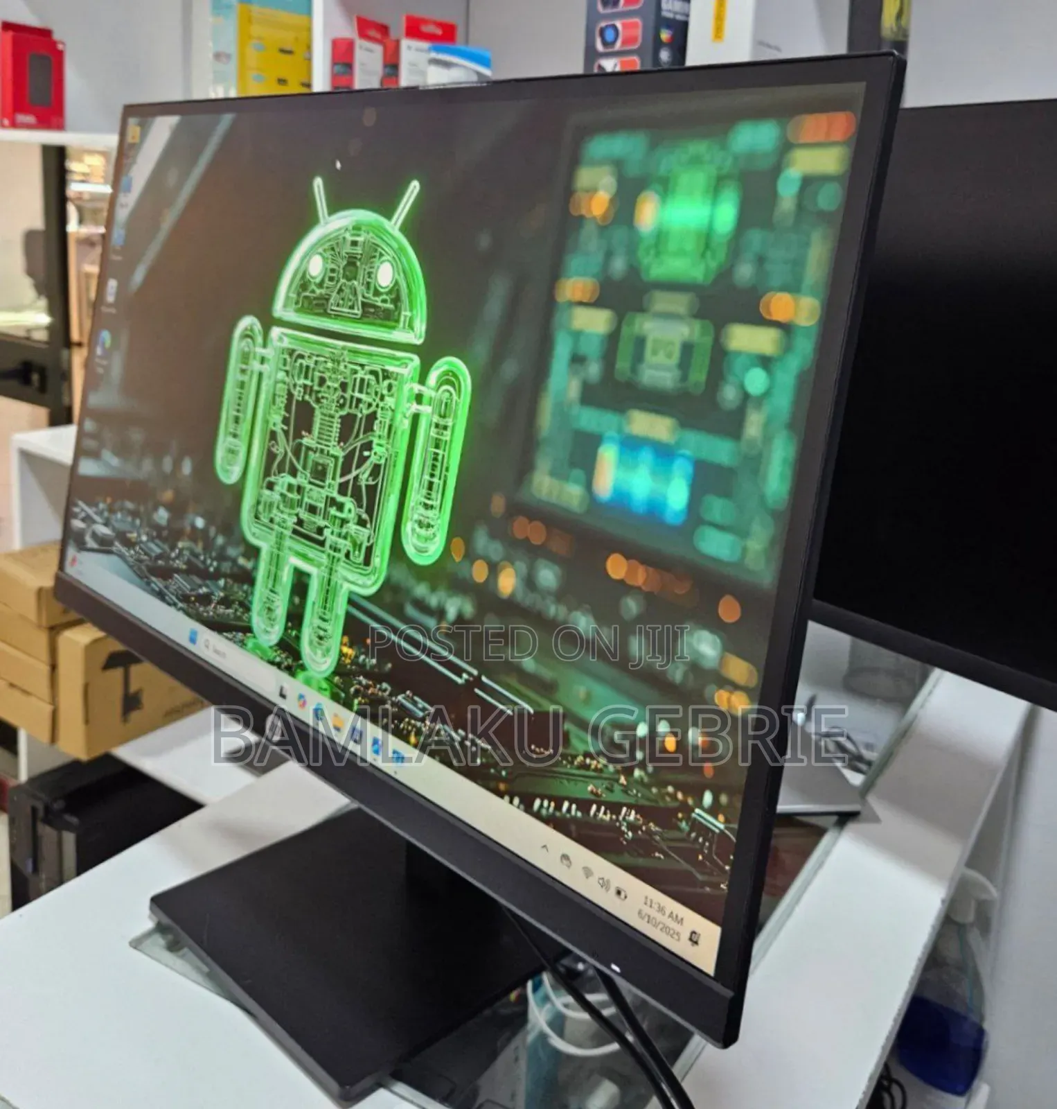 New Hp 27" Inch Frameless Monitor 2022/23 Built in Speakers