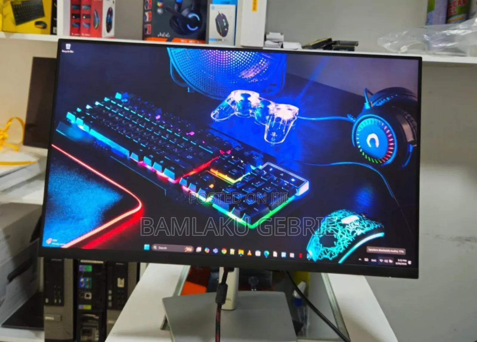 New Hp 27" Inch Frameless Monitor 2022/23 Built in Speakers