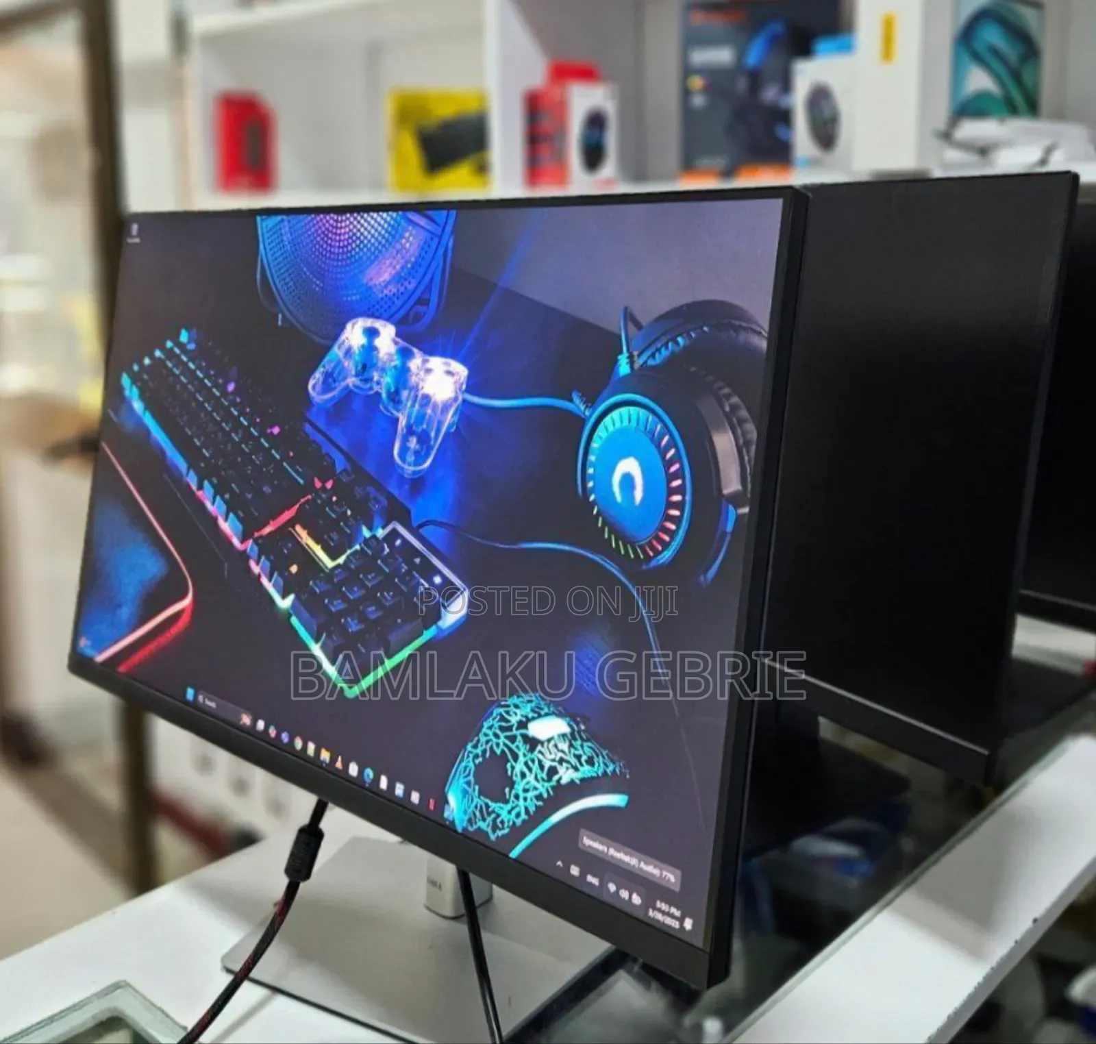 New Hp 27" Inch Frameless Monitor 2022/23 Built in Speakers