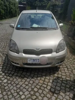 Toyota Vitz 2002 Gold