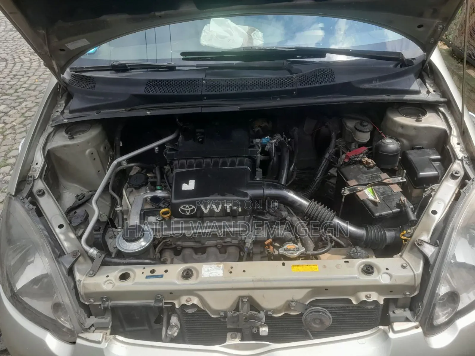 Toyota Vitz 2002 Gold