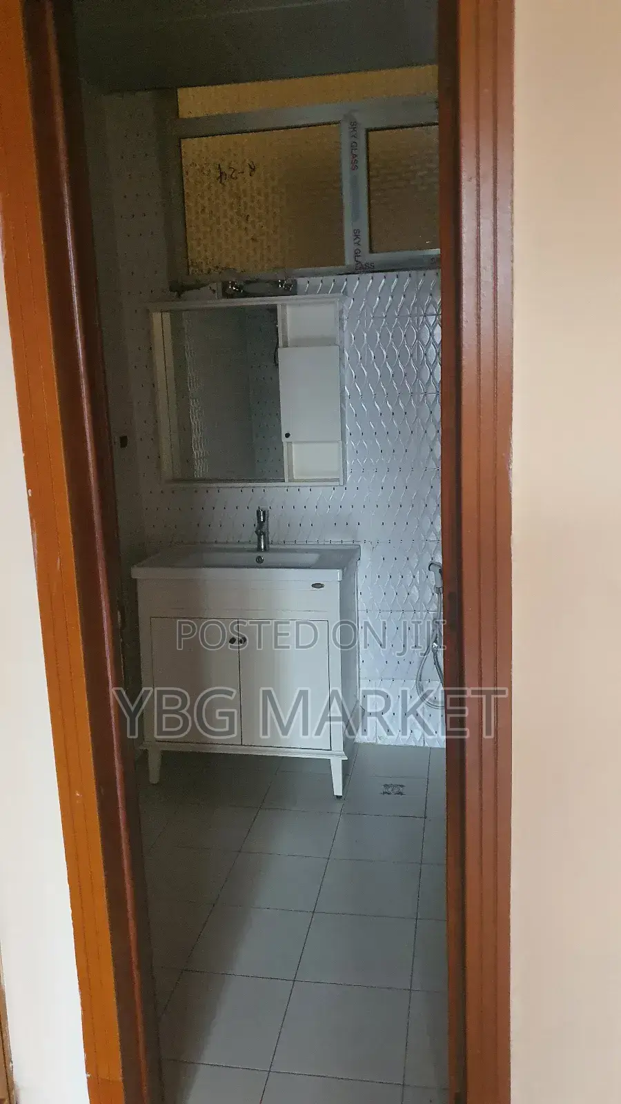 Furnished 2bdrm Apartment in Apartment, Yeka for sale