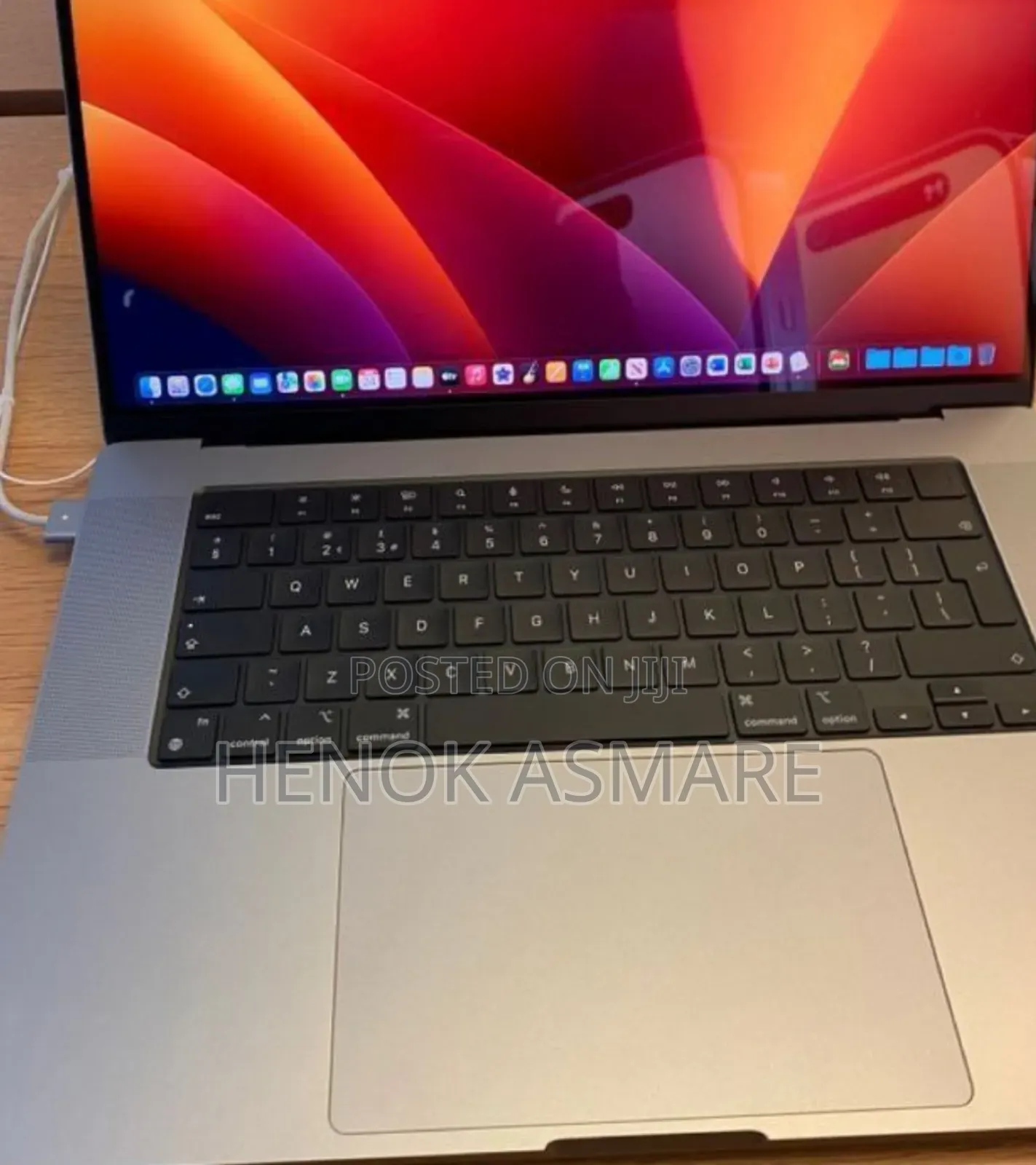 New Laptop Apple MacBook Pro 2019 16GB Intel Core I7 SSD 1T