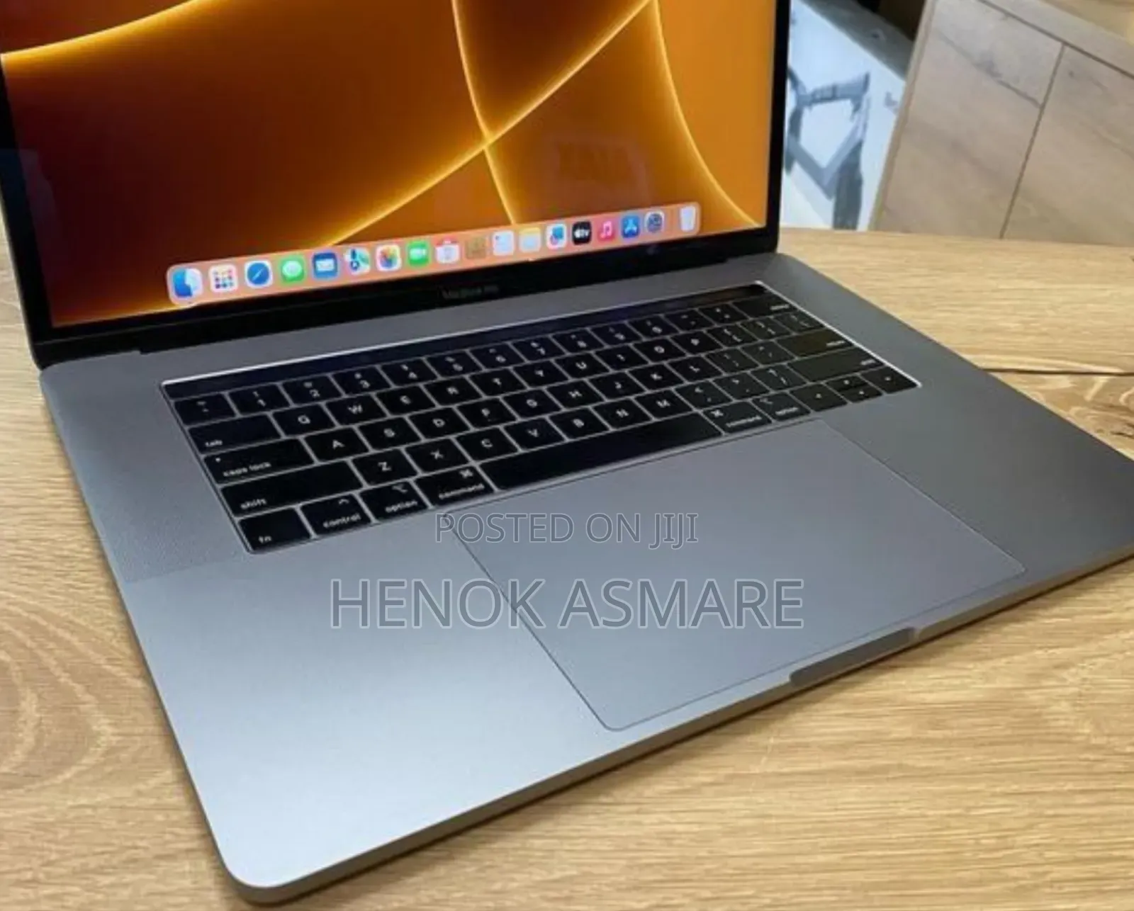 New Laptop Apple MacBook Pro 2019 16GB Intel Core I7 SSD 1T