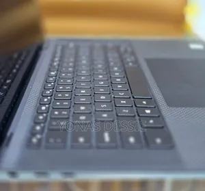 New Laptop Dell XPS 15 16GB Intel Core I7 SSD 512GB