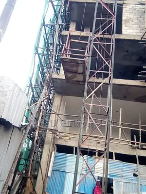 ሱቅ ሽያጭ ሳሪስ ሀና ማርያም ቀለበት በ8ወር ሚርከብት ከ ህንፃው ላይ135 በላይ ሰወች የሚኖሩበት