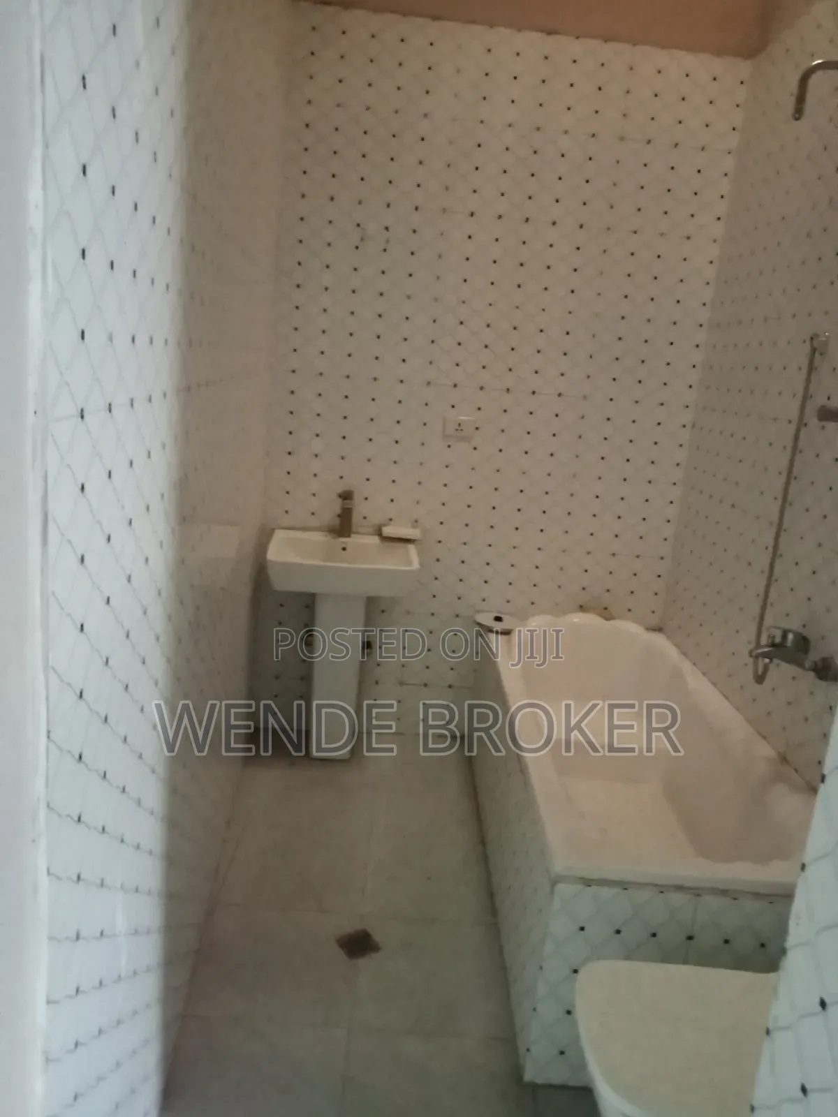 Furnished 3bdrm House in ኦሮሚያ ዱከም ክ/ከተማ, Oromia-Finfinne for sale