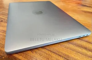 New Laptop Apple MacBook Pro 2017 16GB Intel Core I7 SSD 1T