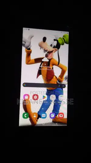 Photo - Samsung Galaxy J4 Plus 32 GB Black