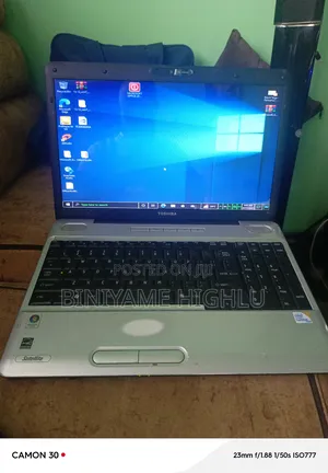 Photo - Laptop Toshiba Satellite C665 4GB Intel Core 2 Duo HDD 256GB