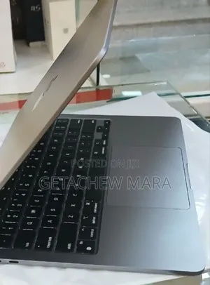 Photo - New Laptop Apple MacBook Pro M1 8GB Intel SSD 256GB