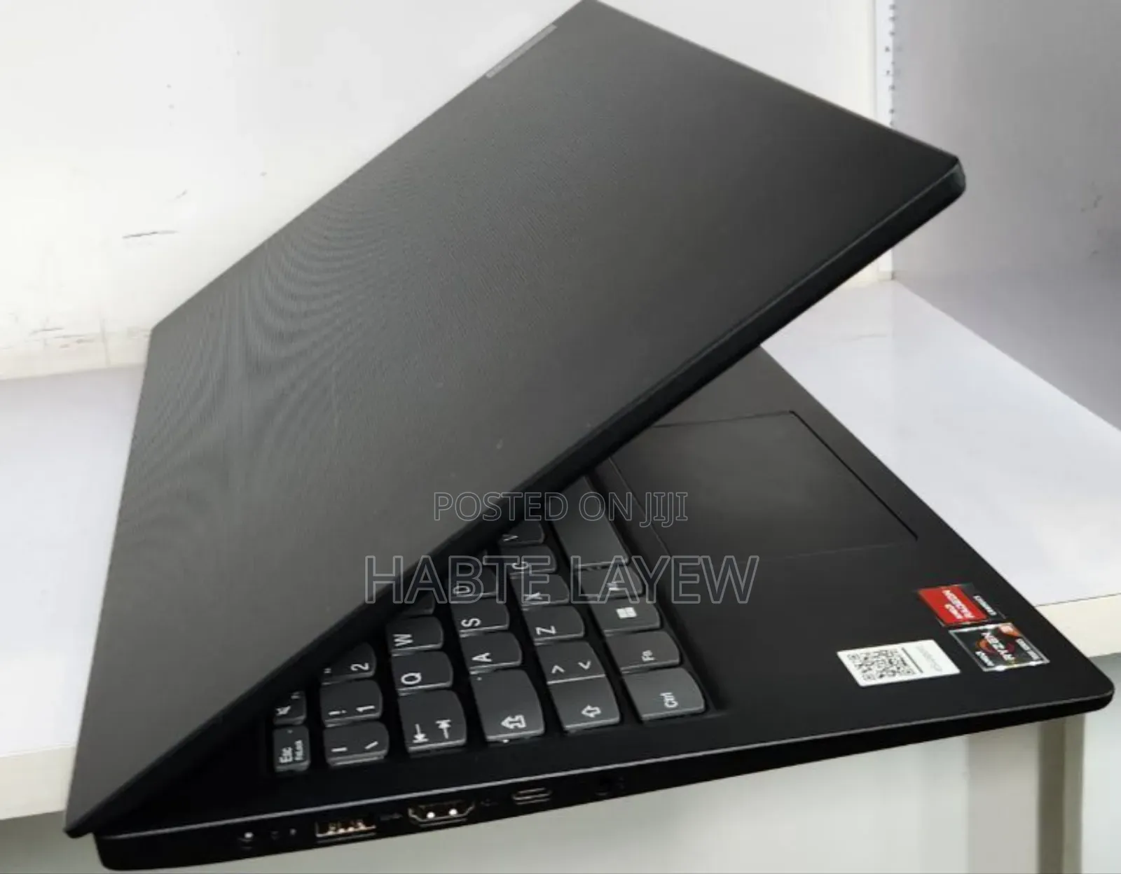 New Laptop Lenovo Ideapad V14 IGL 8GB AMD Ryzen 3 SSD 256GB