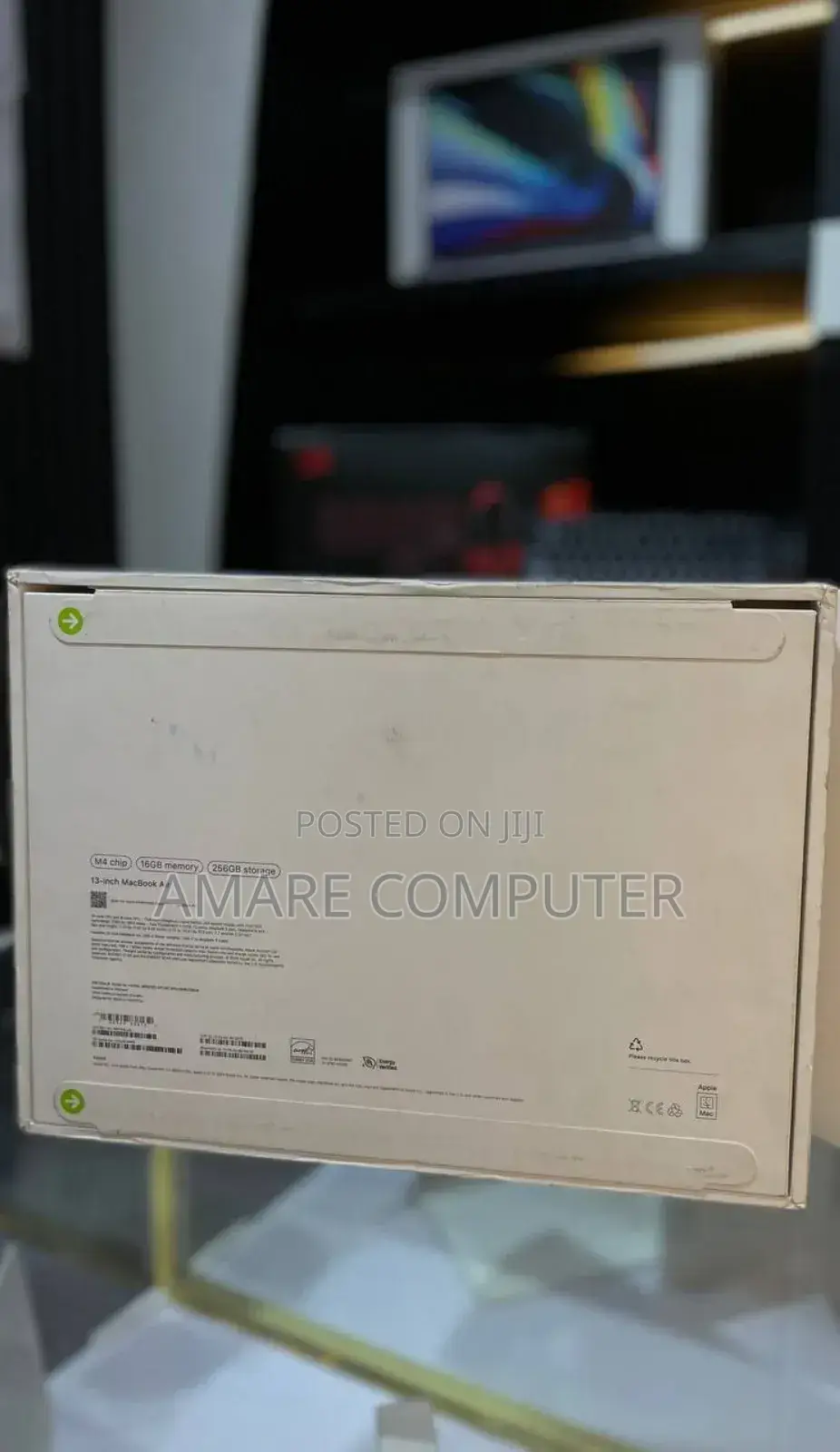 New Laptop Apple MacBook Air 2025 M4 13-Inch 16GB Apple M4 SSD 256GB