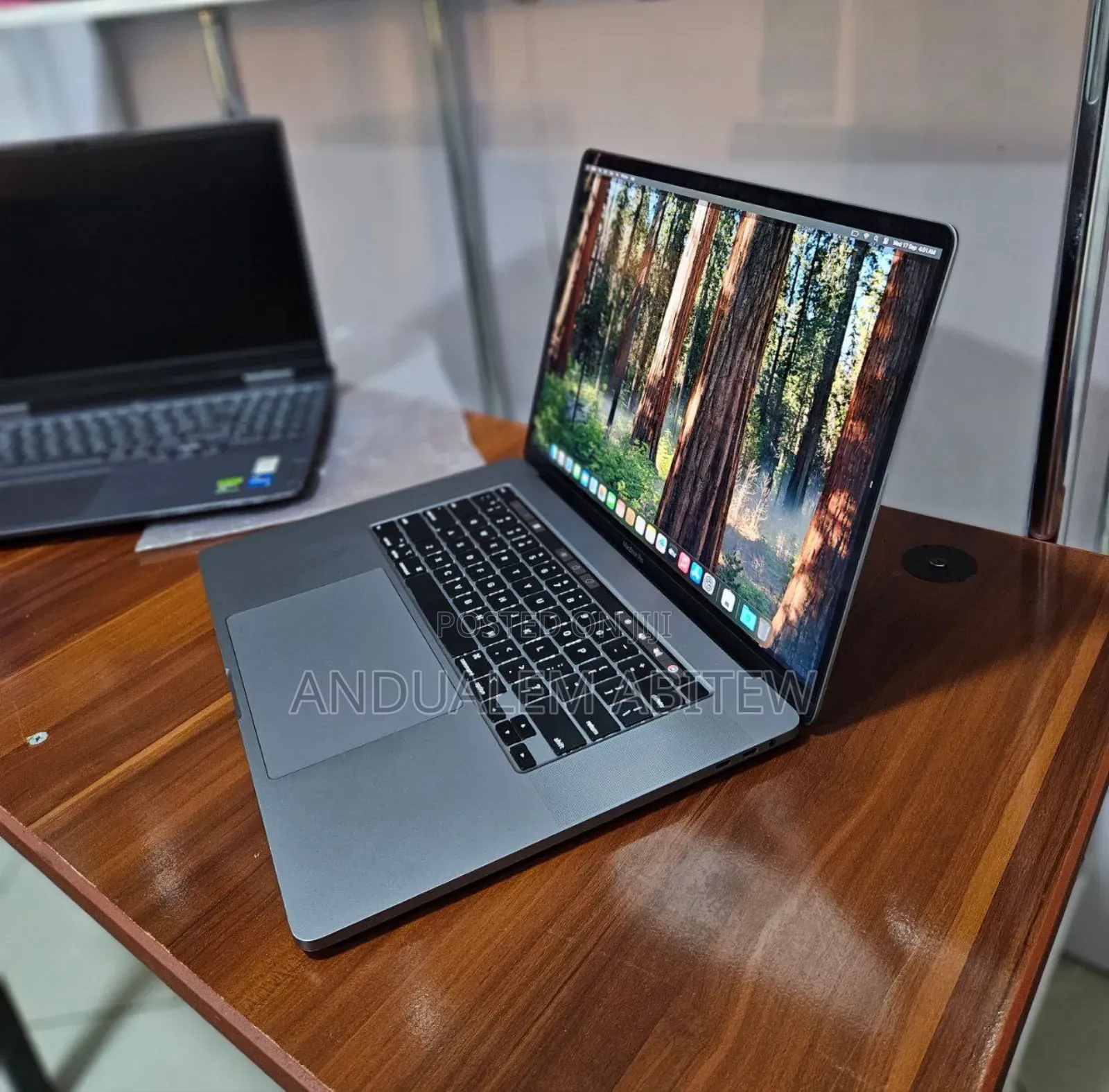 New Laptop Apple MacBook Pro 2019 16GB Intel Core I9 SSD 1T
