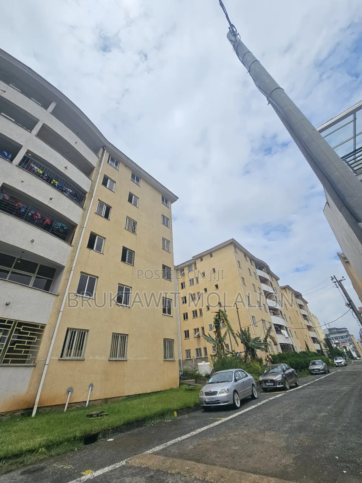 3bdrm Apartment in Ayat, Kirkos for sale