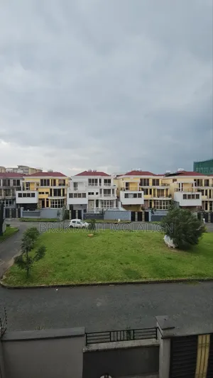 3bdrm Apartment in Ayat, Kirkos for sale