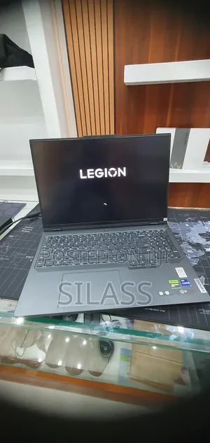 New Laptop Lenovo 16GB Intel Core i9 SSD 1T