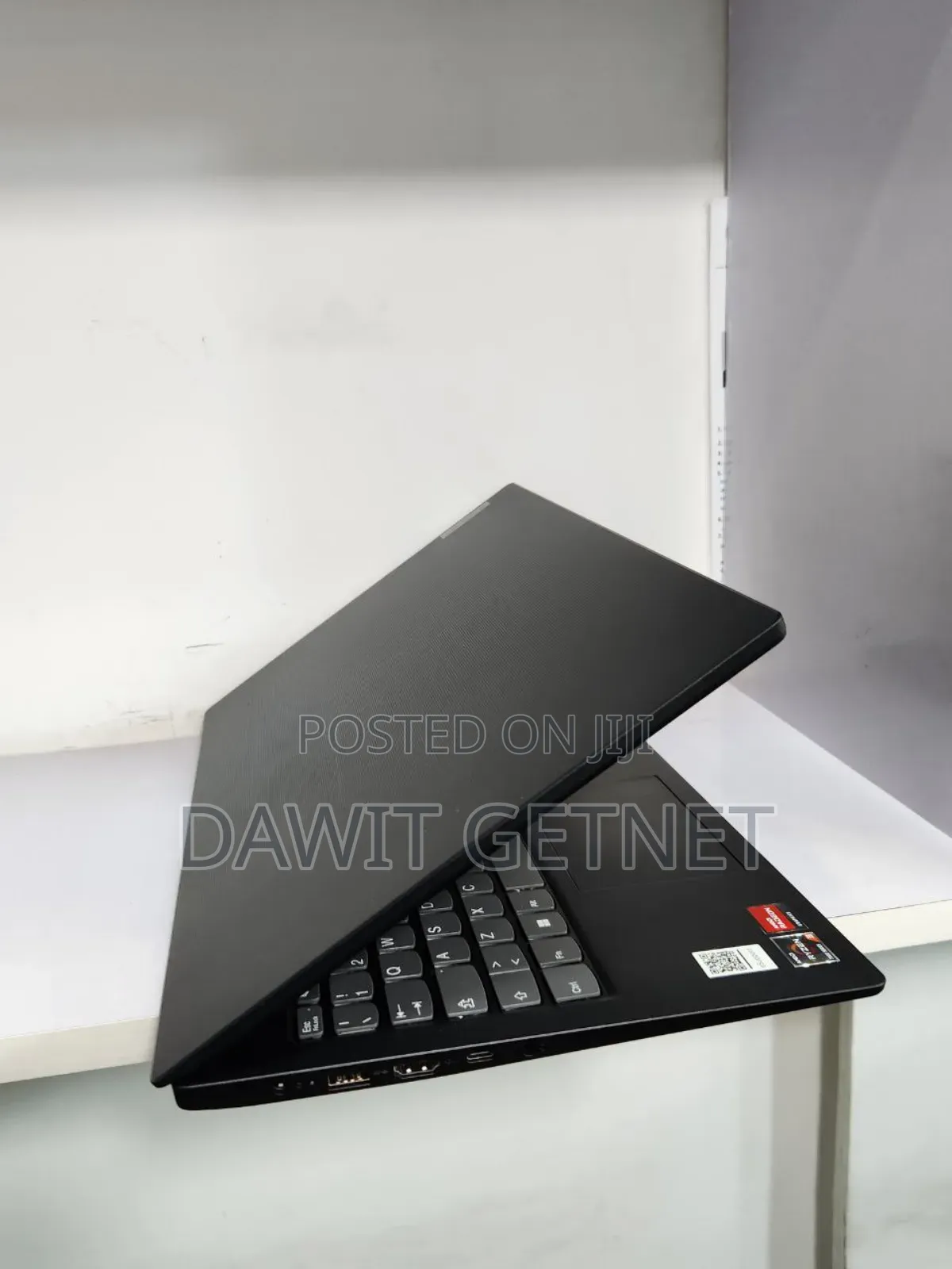 New Laptop Lenovo Ideapad 3 8GB AMD Ryzen 3 SSD 256GB