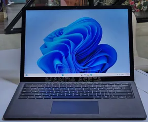 New Laptop Microsoft Surface 16GB Intel Core I7 SSD 512GB
