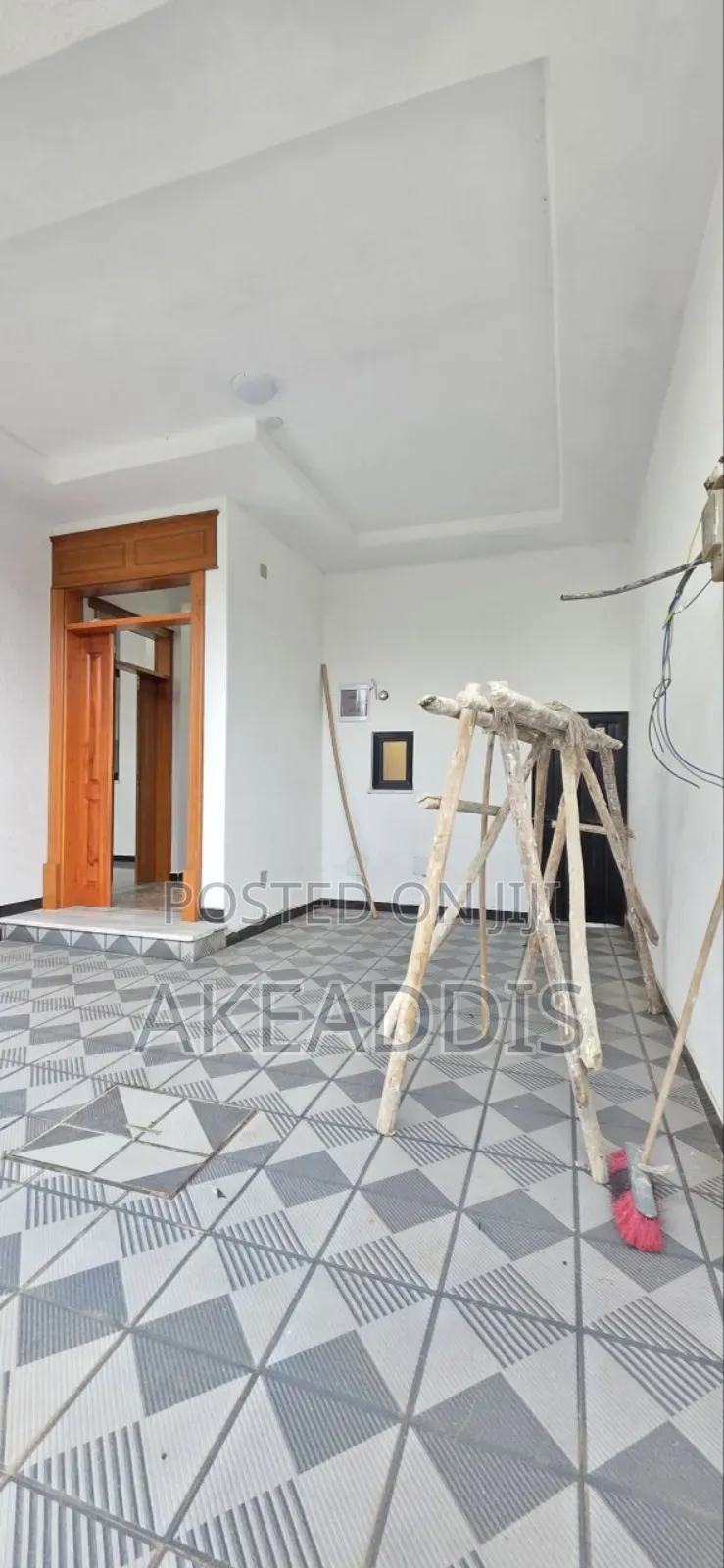 Furnished 8bdrm Townhouse/Terrace in አያት, Bole for sale