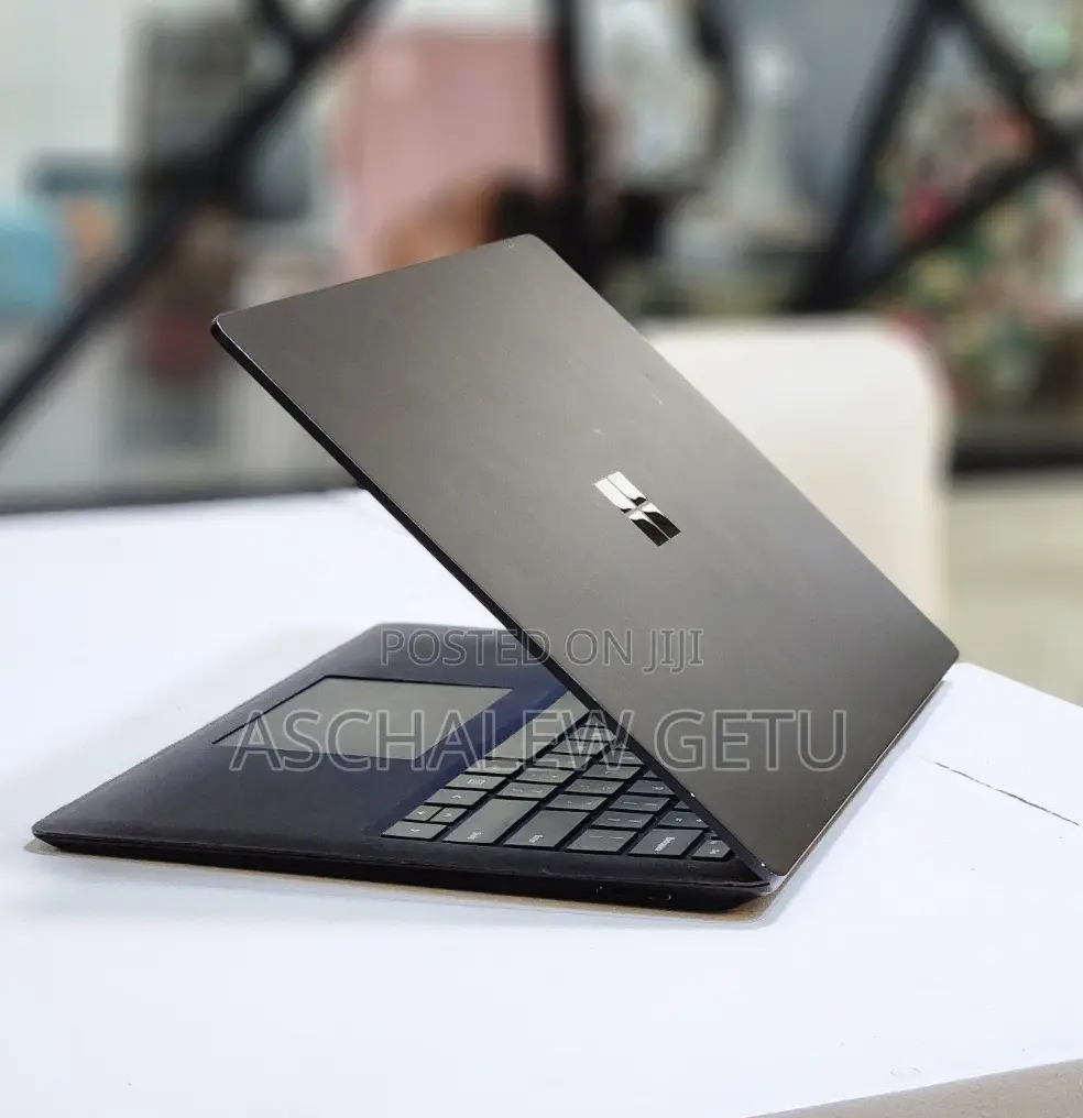 New Laptop Microsoft Surface 16GB Intel Core I7 SSD 512GB
