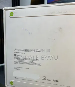 New Laptop Apple MacBook Air 2025 M4 13-Inch 16GB Apple M4 SSD 256GB