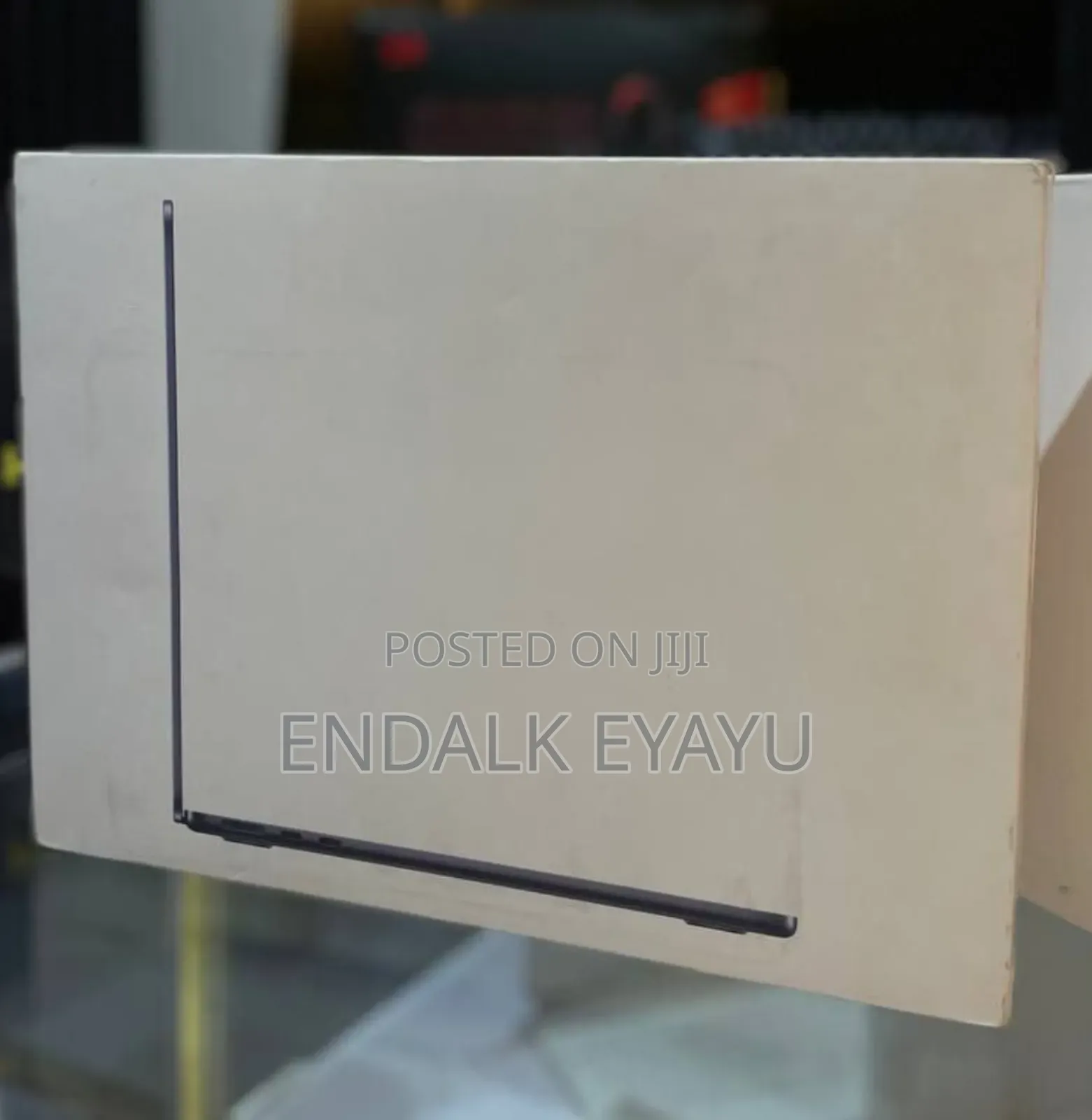 New Laptop Apple MacBook Air 2025 M4 13-Inch 16GB Apple M4 SSD 256GB