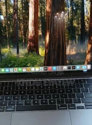 Photo - New Laptop Apple MacBook 8GB Apple M2 SSD 256GB