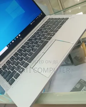 New Laptop HP EliteBook 830 G8 16GB Intel Core I7 SSD 512GB