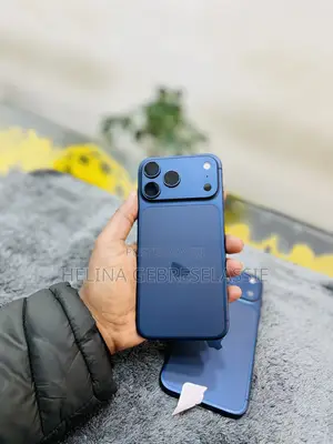 Photo - New Apple iPhone 17 Pro Max 256 GB Blue