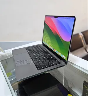 Photo - New Laptop Apple MacBook Pro 2021 M1 16GB Apple M1 Pro SSD 512GB