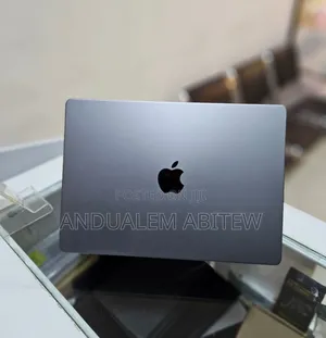 New Laptop Apple MacBook Pro 2021 M1 16GB Apple M1 Pro SSD 512GB