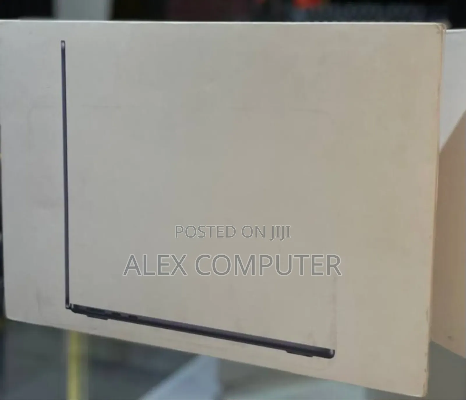 New Laptop Apple MacBook Air 2025 M4 13-Inch 16GB Apple M4 SSD 256GB