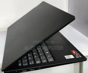 New Laptop Lenovo V15 8GB AMD Ryzen 3 SSD 256GB