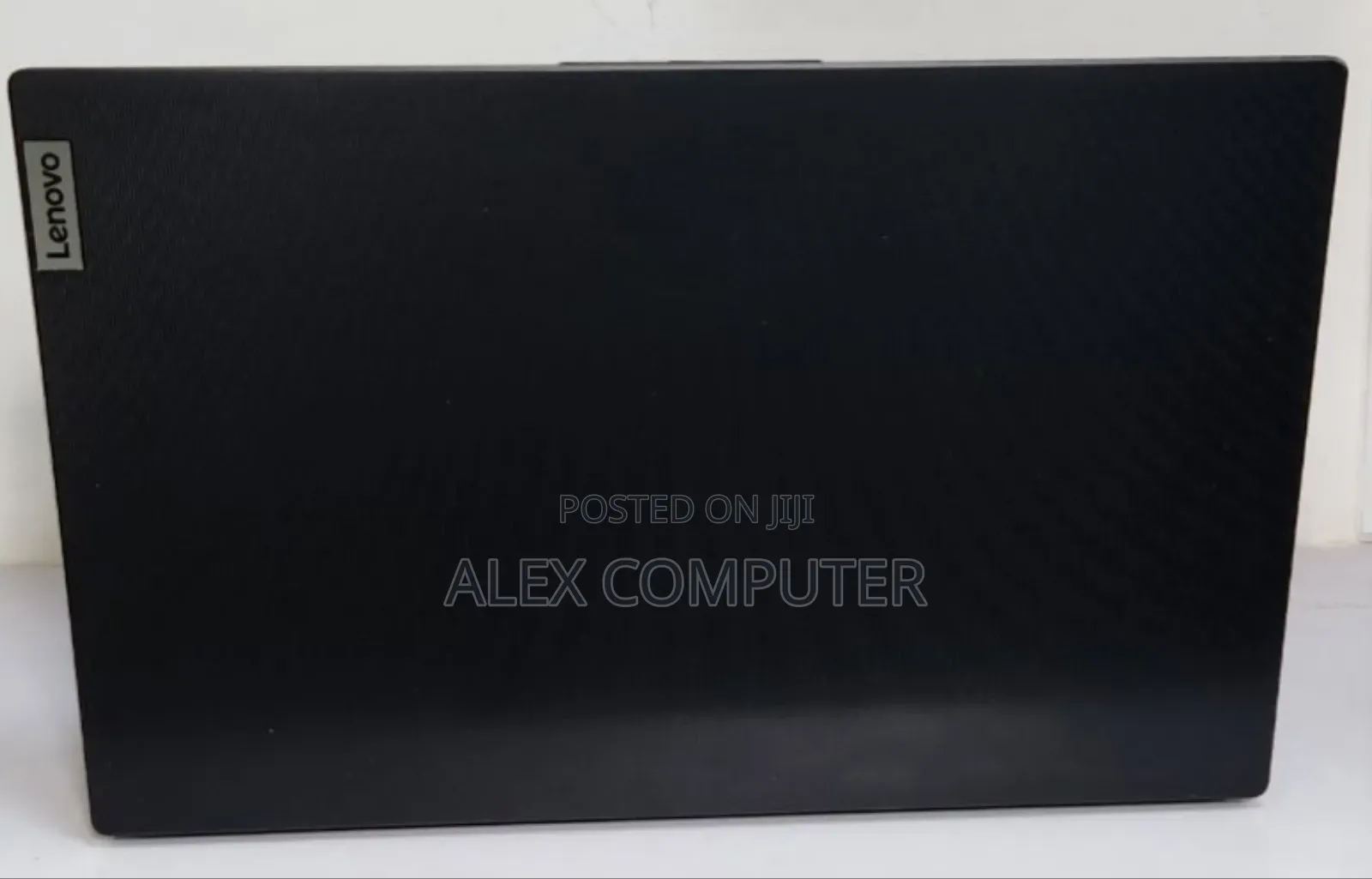 New Laptop Lenovo V15 8GB AMD Ryzen 3 SSD 256GB