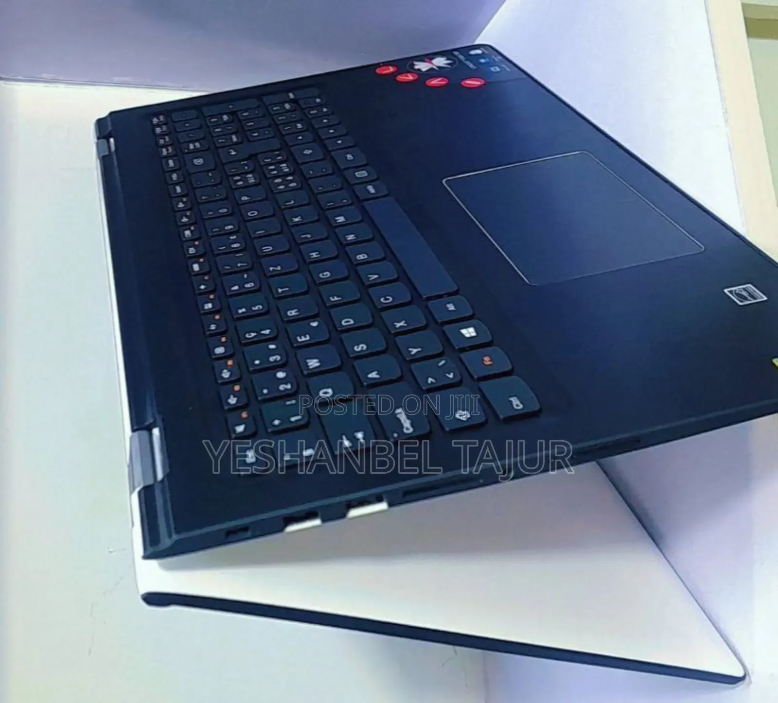 New Laptop Lenovo Yoga 700 8GB Intel Core I5 HDD 1T