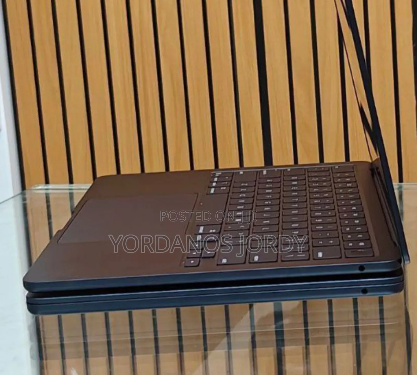 New Laptop Apple MacBook Air 2025 M4 13-Inch 16GB Apple M4 SSD 256GB