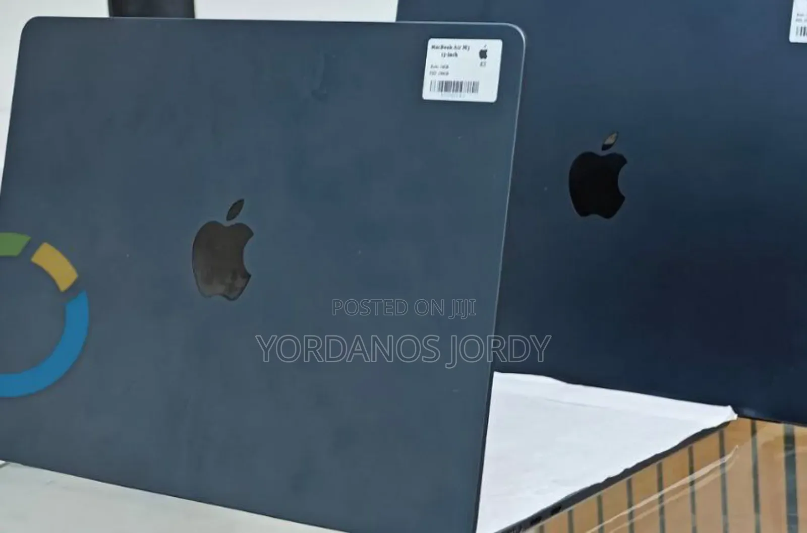 New Laptop Apple MacBook Air 2025 M4 13-Inch 16GB Apple M4 SSD 256GB