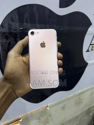 Photo - Apple iPhone 7 32 GB Rose Gold
