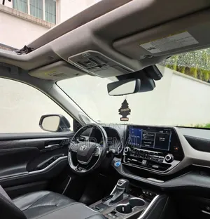 Toyota Highlander Hybrid 2024 Gray