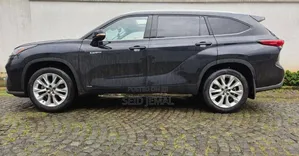 Toyota Highlander Hybrid 2024 Gray