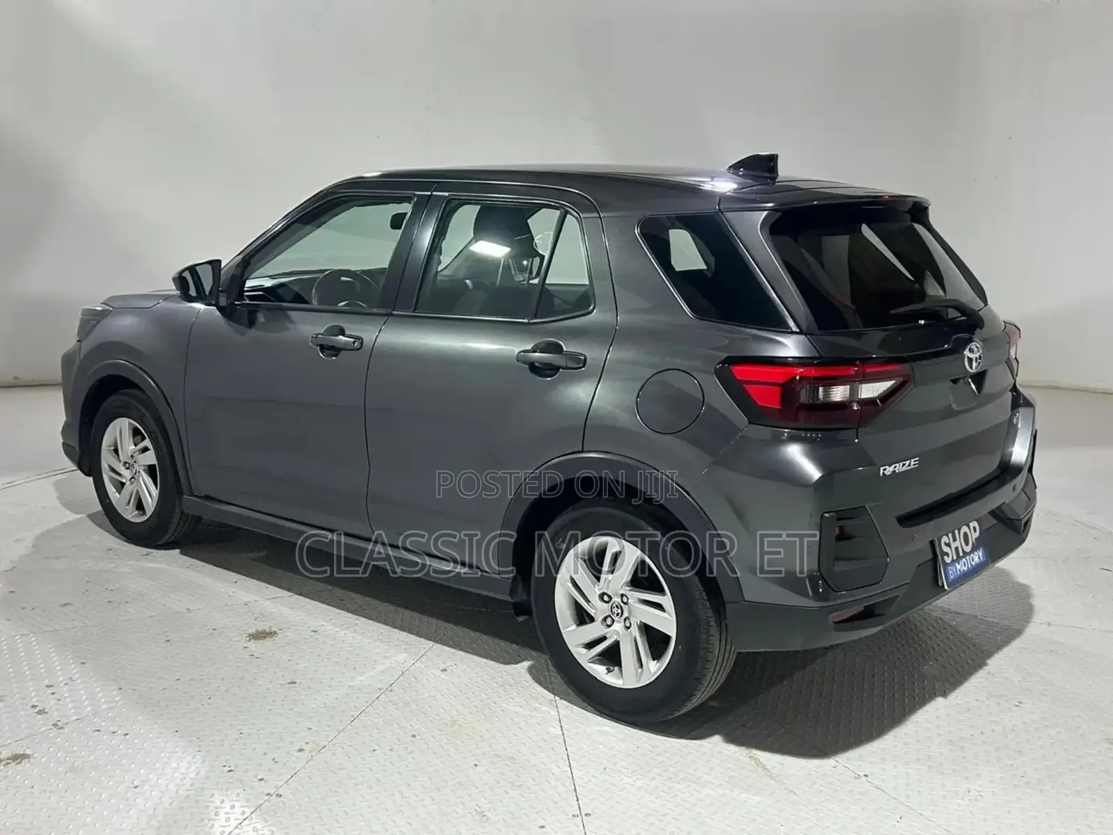 New Toyota Raize 1.0 AWD 2023 Gray