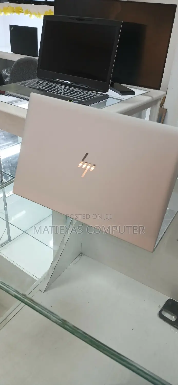 New Laptop HP EliteBook 830 G8 16GB Intel Core I7 SSD 1T