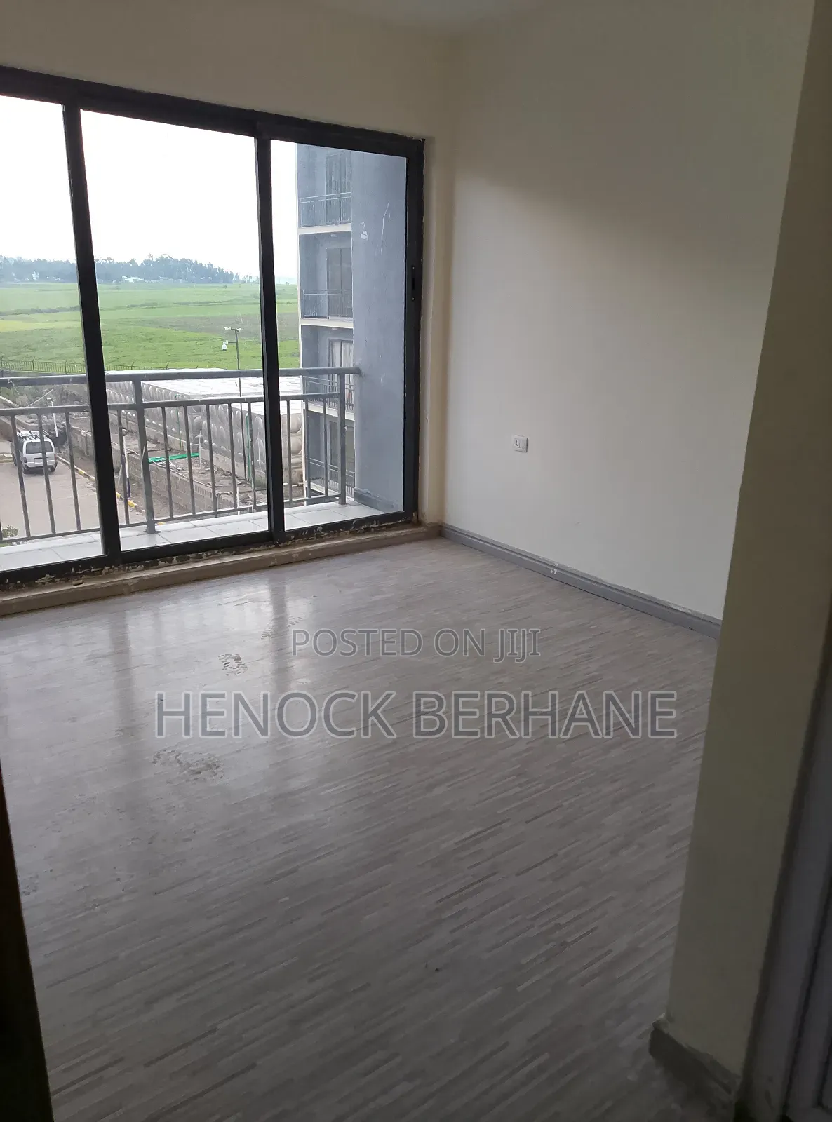 3bdrm Apartment in Defence Apartment, Akaky Kaliti for rent