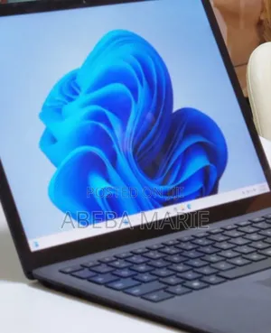 New Laptop Microsoft Surface 16GB Intel Core I7 SSD 512GB