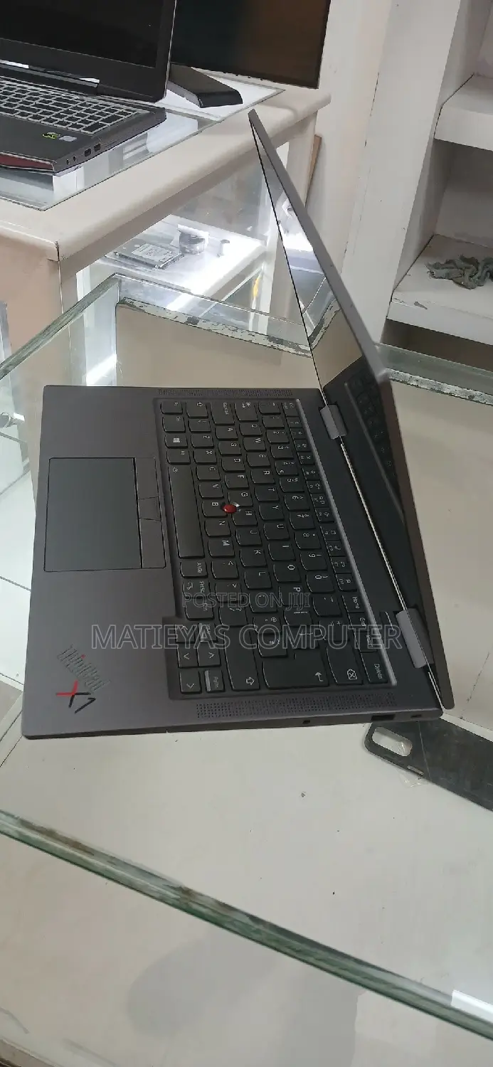 New Laptop Lenovo Thinkpad X1 Yoga 32GB Intel Core I7 SSD 512GB