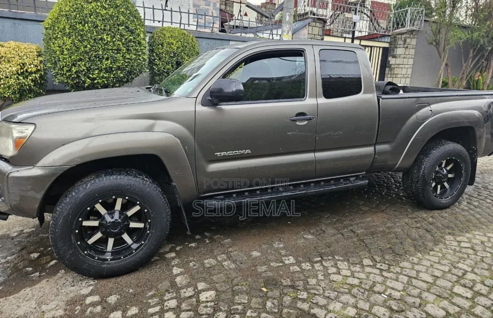 Toyota Tacoma 2012 Gray